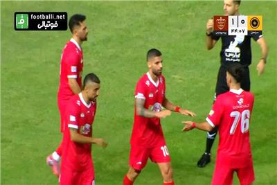 گل اول پرسپولیس به سپاهان (علی علیپور)