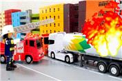 ماشین تصادفی کارتونی : آتش گرفتن تانکر حمل سوخت