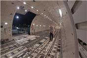 بارگیری هواپیمای کارگوی بویینگ B-777F